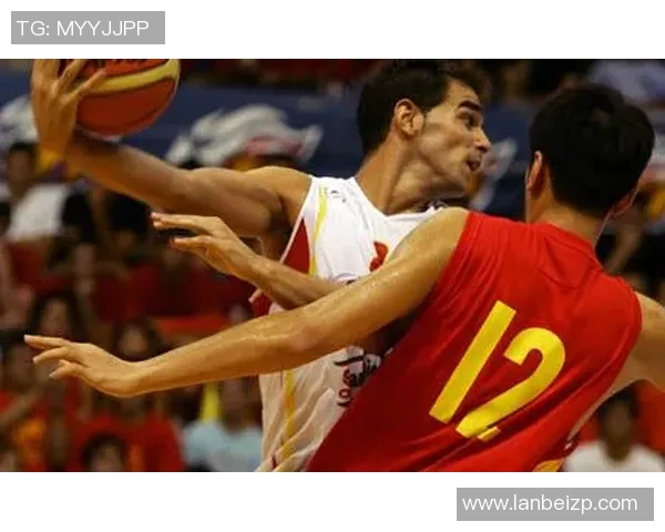 男篮热身赛精彩对决美国队迎战西班牙队直播全程回顾与精彩瞬间分析